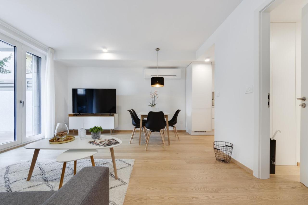 Central Apartment With Private Garage Lublana Zewnętrze zdjęcie